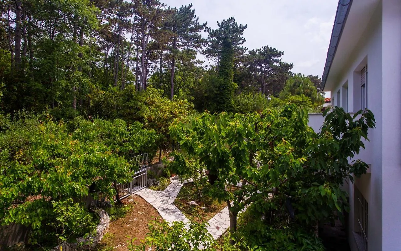 Apartments Nada Šilo